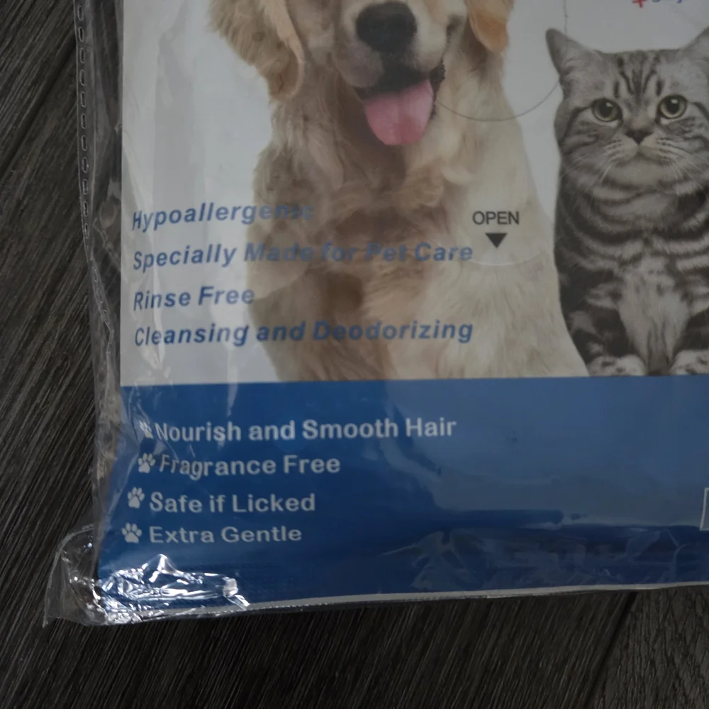 New Pet Glove Wipe for Dogs & Cats 2 Packs Of 6 Hypoallergenic W/ Aloe Extract